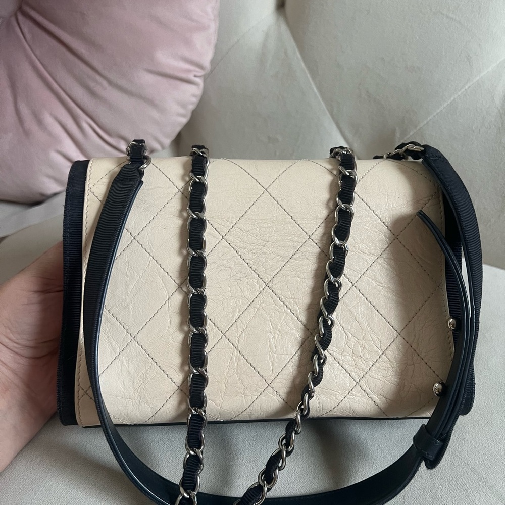 Chanel Aged Calfskin Flap Bag - Picture 4 of 10